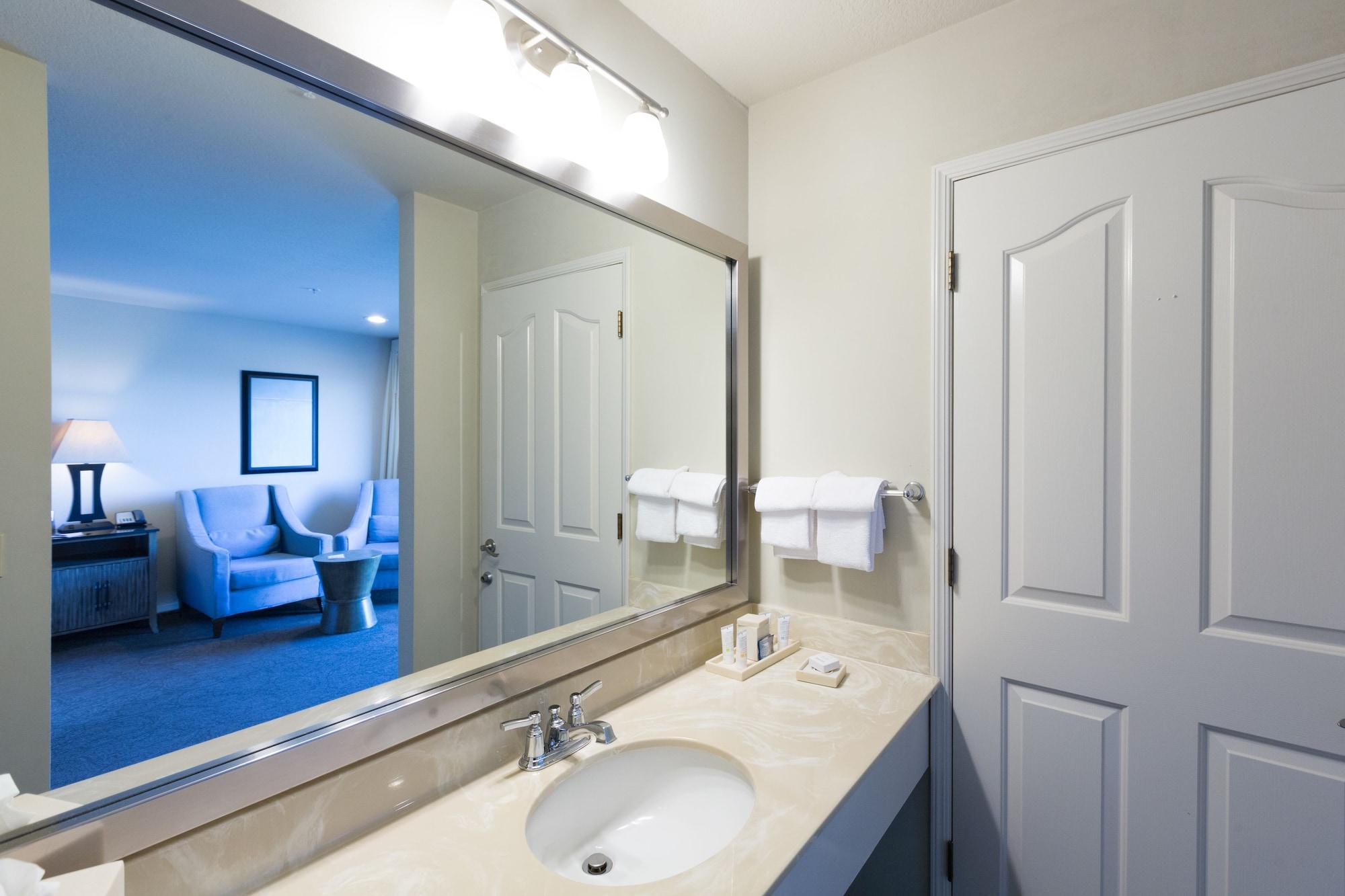 Cambria Landing Inn And Suites المظهر الخارجي الصورة