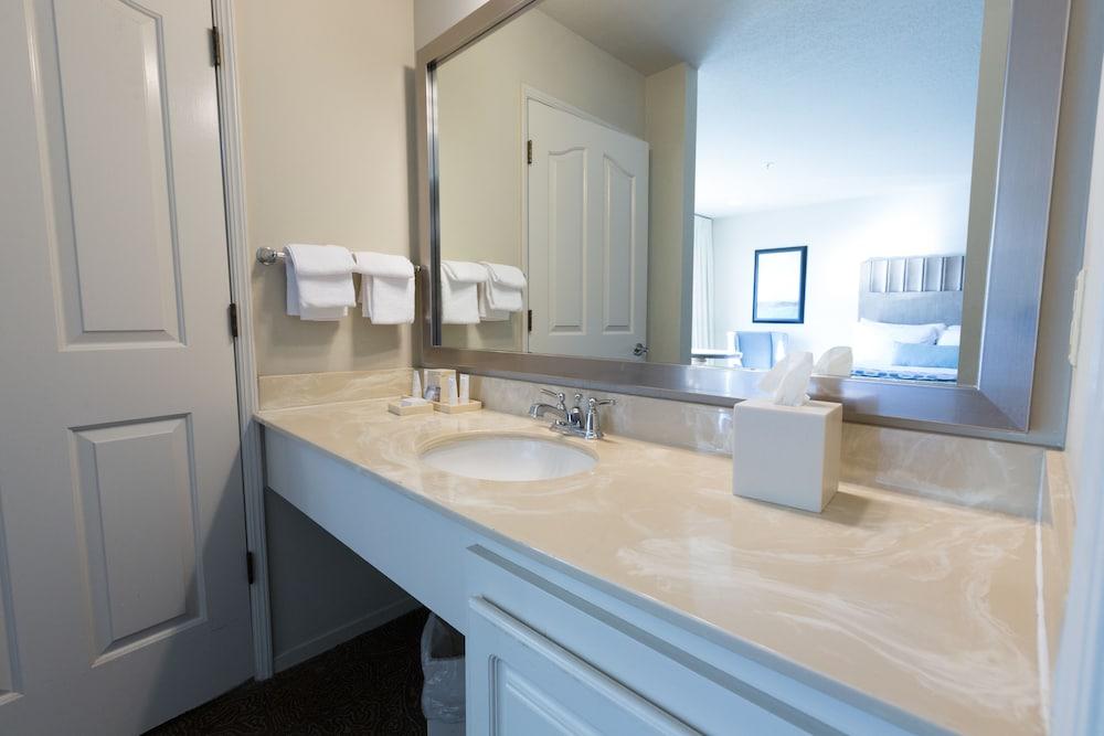 Cambria Landing Inn And Suites المظهر الخارجي الصورة